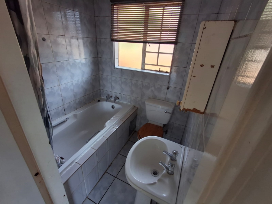 3 Bedroom Property for Sale in Safari Gardens North West